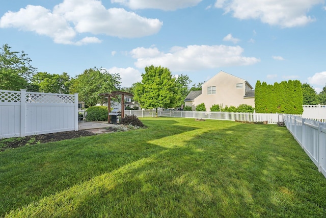 9375 Wingate Pl, Orient, OH 43146 - fenced backyard with a pergola