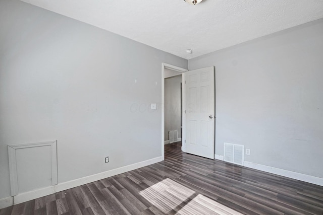 1458 E 22nd Ave, Columbus, OH 43211 - empty room with wood finished floors and baseboards