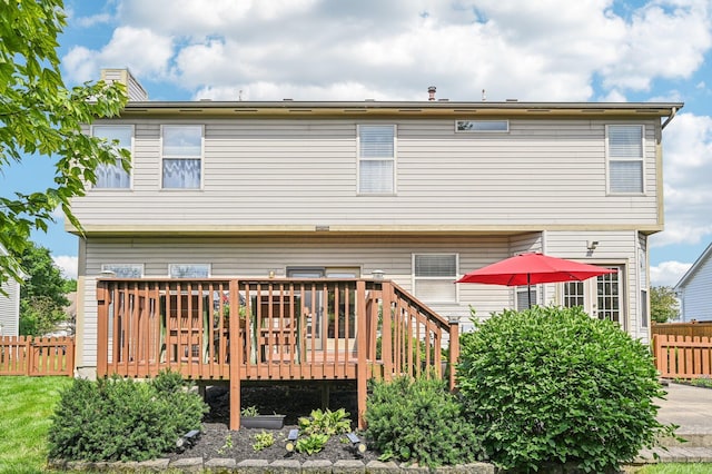 1077 Taylor Mills Dr, Reynoldsburg, OH 43068 - back of house featuring a wooden deck