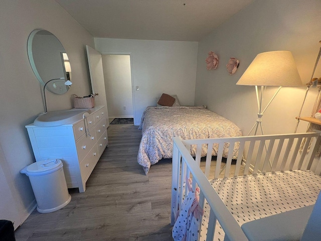 5258 Captains Ct, Columbus, OH 43220 - bedroom featuring wood finished floors and baseboards