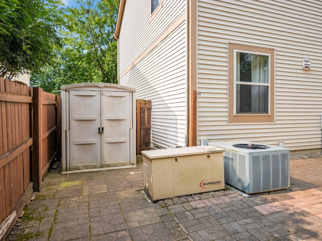 824 Lynnfield Dr, Westerville, OH 43081 - fenced backyard with a storage unit
