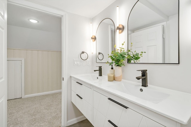 628 E Gates St, Columbus, OH 43206 - full bath with double vanity and baseboards