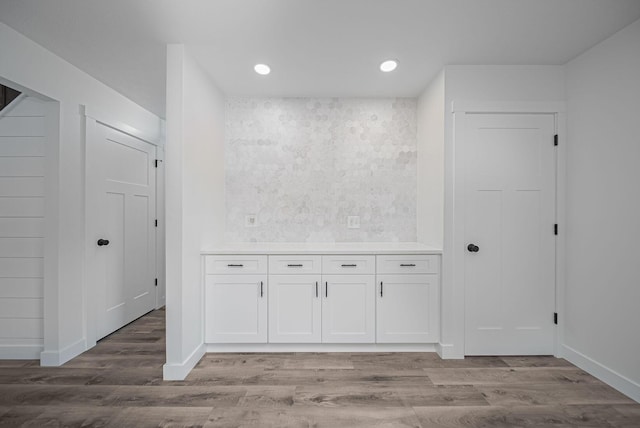 368 Woodview Dr, Chillicothe, OH 45601 - bar featuring light wood-style floors and recessed lighting