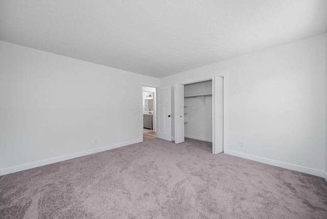 368 Woodview Dr, Chillicothe, OH 45601 - unfurnished bedroom with carpet floors and a closet
