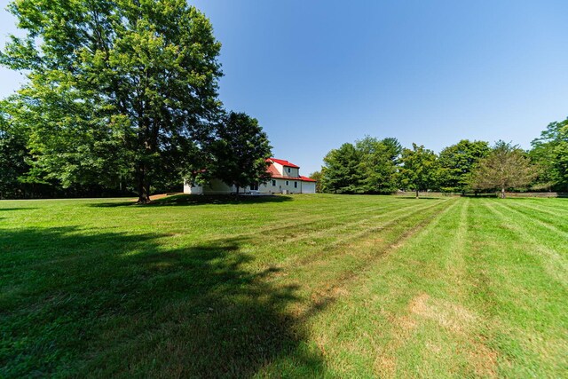 368 Woodview Dr, Chillicothe, OH 45601 - view of green lawn