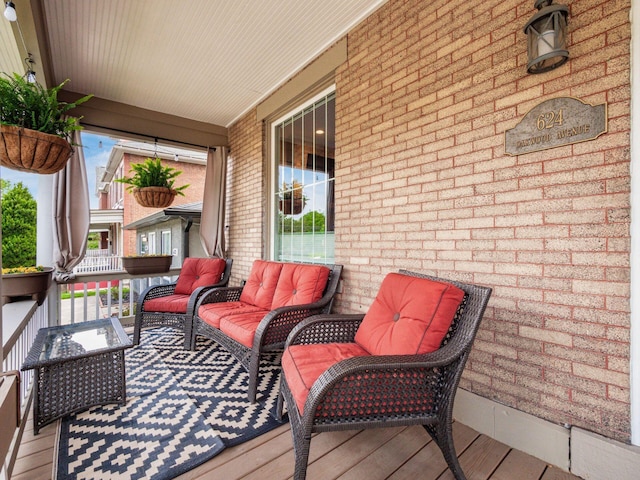 624 Oakwood Ave, Columbus, OH 43205 - porch featuring an outdoor living space