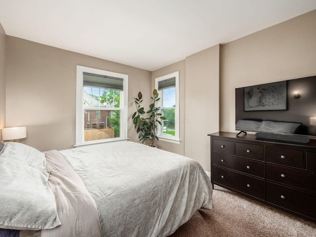 624 Oakwood Ave, Columbus, OH 43205 - bedroom featuring light colored carpet
