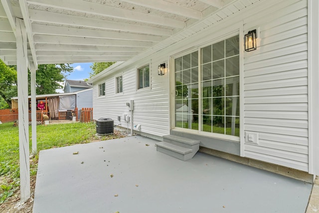 3048 Wallingford Ave, Columbus, OH 43231 - view of patio