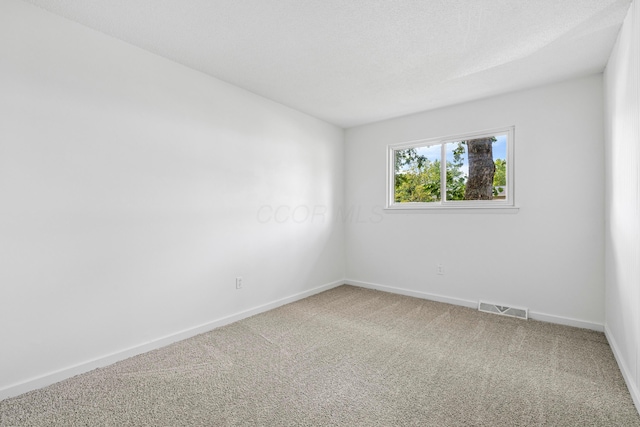 3048 Wallingford Ave, Columbus, OH 43231 - unfurnished room featuring carpet floors