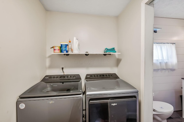 405 N Main St, Nevada, OH 44849 - laundry room featuring washing machine and dryer