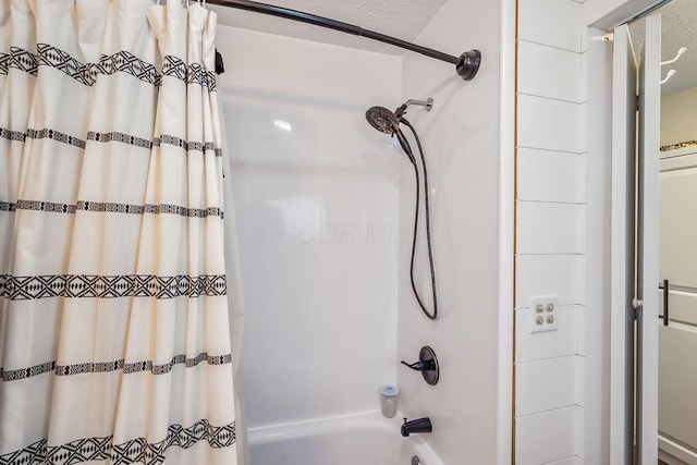 405 N Main St, Nevada, OH 44849 - full bath featuring shower / bathtub combination with curtain