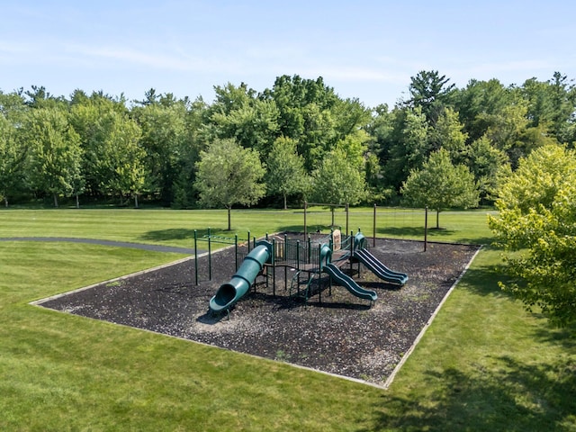 6820 Mahogany Dr, Galena, OH 43021 - communal playground with a yard