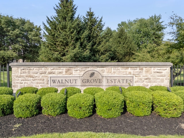 6820 Mahogany Dr, Galena, OH 43021 - view of community sign
