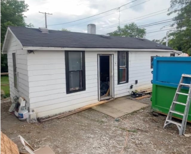 3043 Mcguffey Rd, Columbus, OH 43224 - back of property with roof with shingles