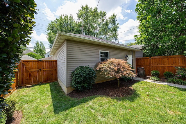 199 E Gates St, Columbus, OH 43206 - view of outbuilding featuring a gate