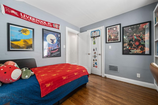 70 N Cassingham Rd, Columbus, OH 43209 - bedroom featuring wood finished floors and baseboards
