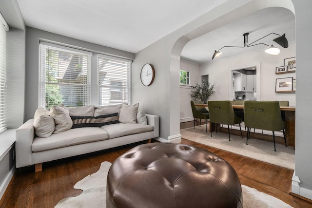 70 N Cassingham Rd, Columbus, OH 43209 - living area featuring arched walkways and wood finished floors