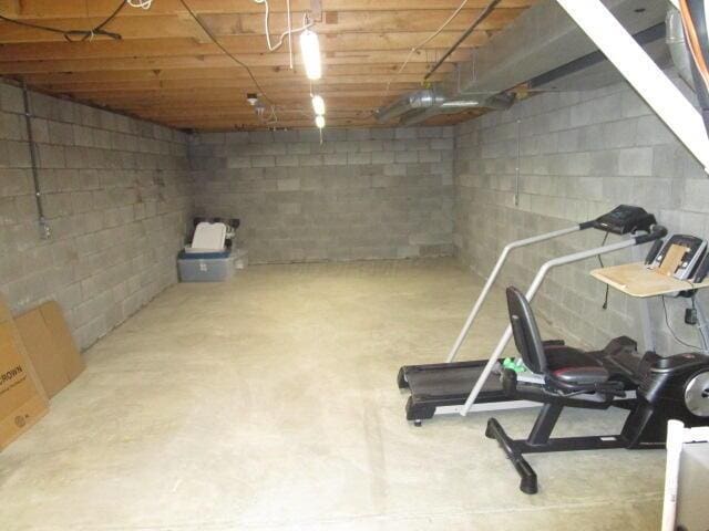 5669 Maplewood Ct, Lewis Center, OH 43035 - unfinished below grade area featuring concrete block wall