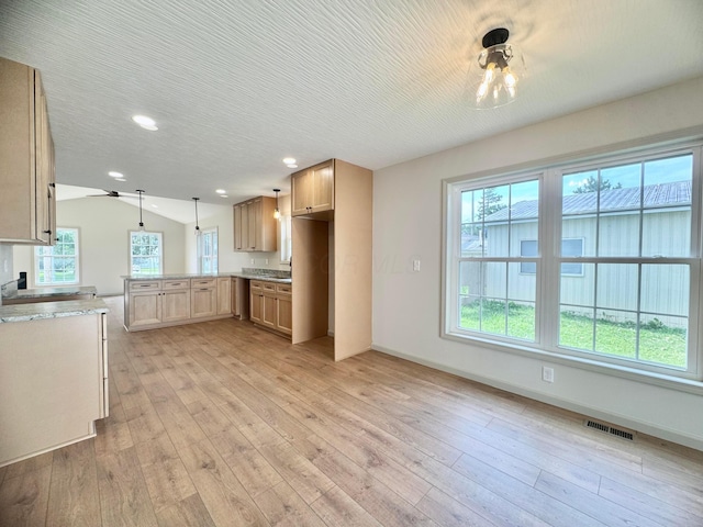 285 E Granville St, Sunbury, OH 43074 - photo 12