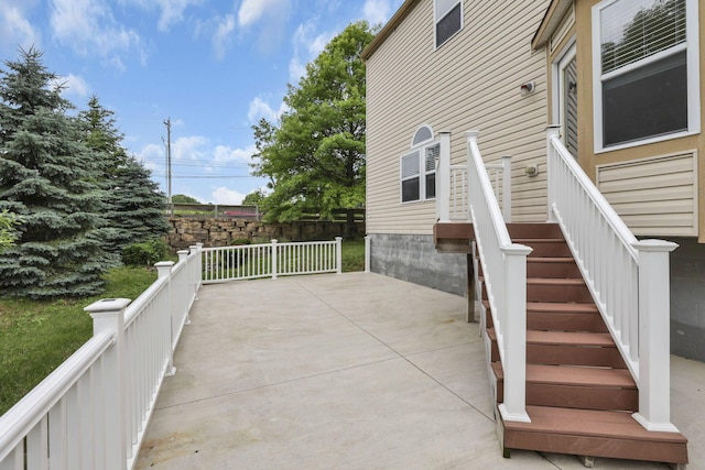 3902 Rivers Run Dr, Lewis Center, OH 43035 - view of patio / terrace