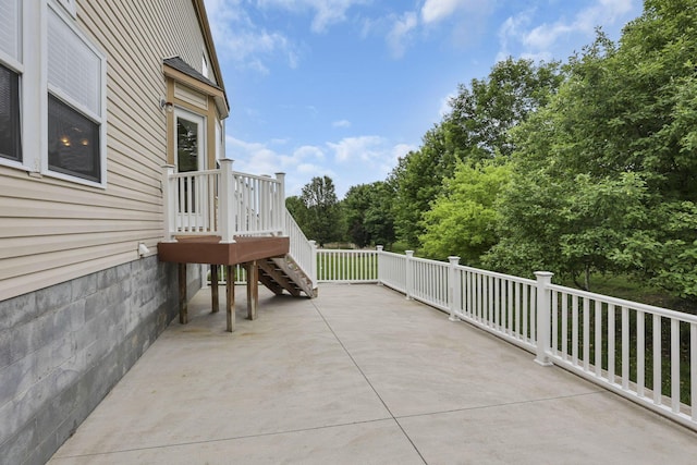 3902 Rivers Run Dr, Lewis Center, OH 43035 - view of patio