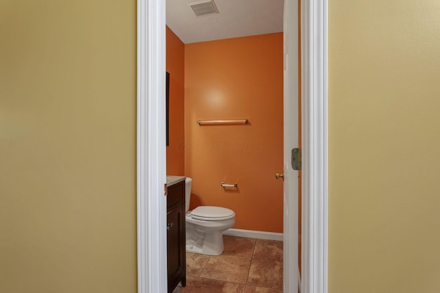 3902 Rivers Run Dr, Lewis Center, OH 43035 - bathroom featuring toilet and vanity
