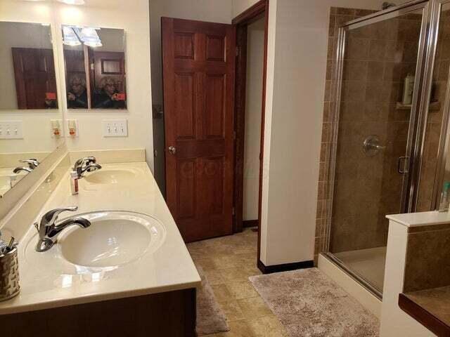 2771 Abbey Knoll Dr, Lewis Center, OH 43035 - photo 28