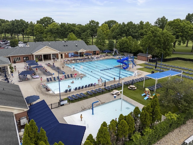 1539 Clubview Blvd S, Columbus, OH 43235 - bird's eye view of a pool