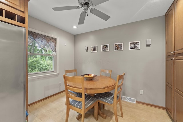1539 Clubview Blvd S, Columbus, OH 43235 - dining space with light wood finished floors, recessed lighting, and a ceiling fan