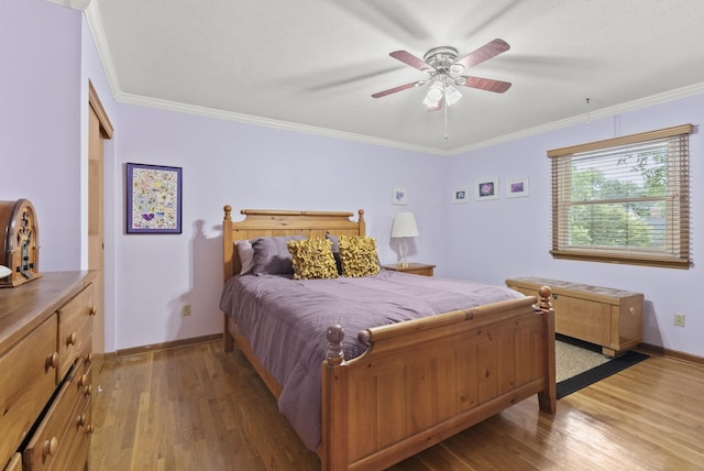 1539 Clubview Blvd S, Columbus, OH 43235 - bedroom featuring ornamental molding, wood finished floors, and a ceiling fan