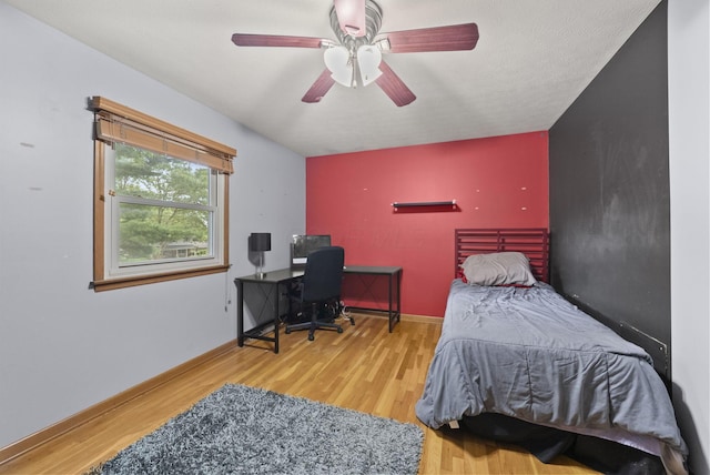 1539 Clubview Blvd S, Columbus, OH 43235 - bedroom with wood finished floors, a desk, and ceiling fan
