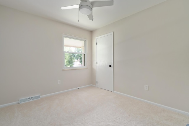 6853 Cedar Brook Pl, New Albany, OH 43054 - empty room featuring light carpet and a ceiling fan