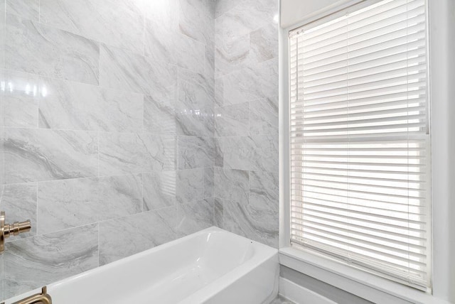 994 Harrison Ave, Columbus, OH 43201 - full bathroom with shower / bath combination