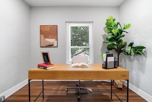 994 Harrison Ave, Columbus, OH 43201 - office with dark wood-style flooring