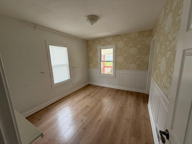 2790 Azelda St, Columbus, OH 43211 - photo 13