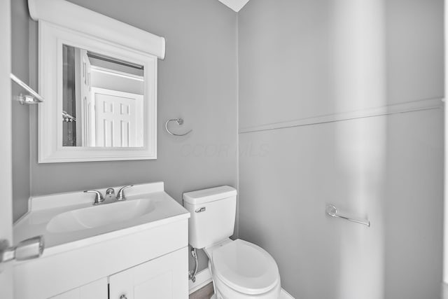 3654 Arnelle Rd, Columbus, OH 43228 - bathroom with vanity and toilet