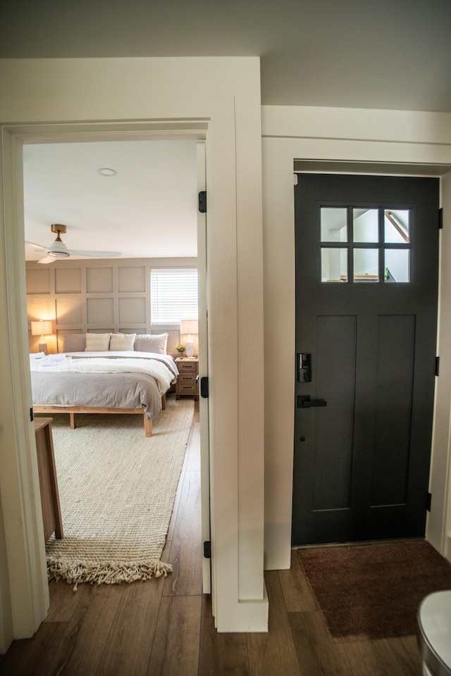 853 Thurman Ave, Columbus, OH 43206 - entryway with dark wood-style flooring