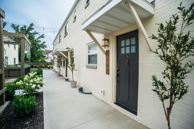 853 Thurman Ave, Columbus, OH 43206 - doorway to property with brick siding