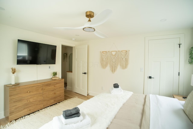 853 Thurman Ave, Columbus, OH 43206 - bedroom with ceiling fan and light wood-style flooring
