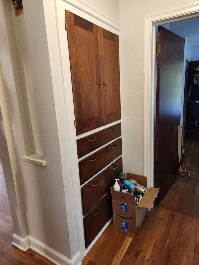 850 Grafton Rd, Newark, OH 43055 - corridor featuring dark wood-style flooring and baseboards
