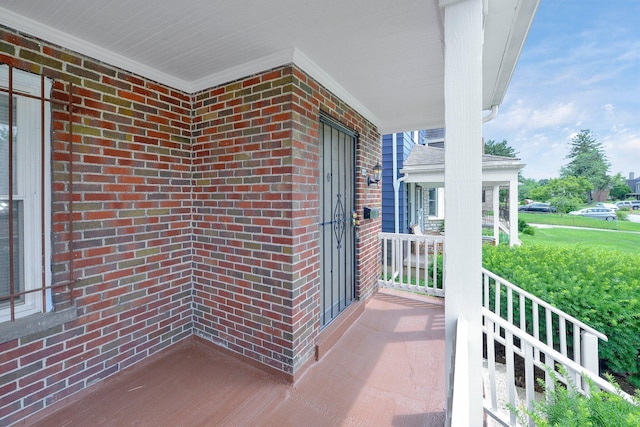 898-900 Berkeley Rd, Columbus, OH 43206 - view of covered porch