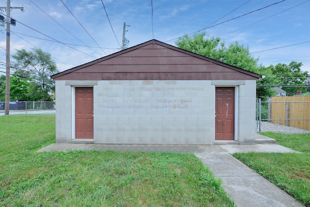 898-900 Berkeley Rd, Columbus, OH 43206 - view of garage