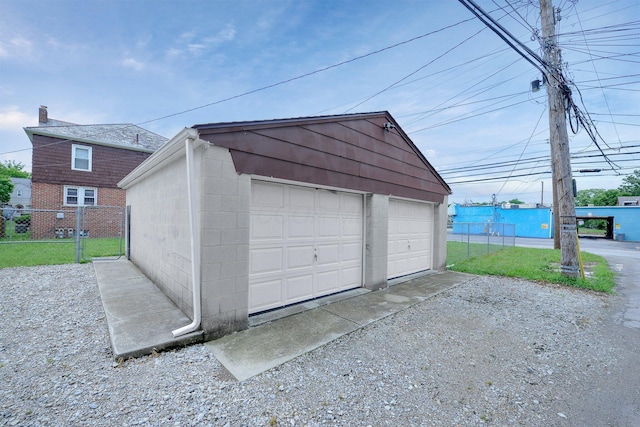 898-900 Berkeley Rd, Columbus, OH 43206 - view of detached garage