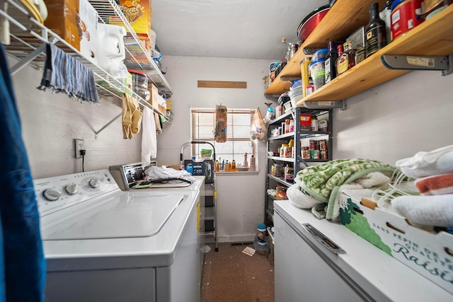 3750 Dresden St, Columbus, OH 43224 - laundry area with washer and clothes dryer
