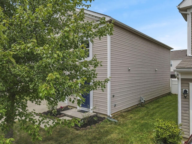 5512 Old Coble St, Canal Winchester, OH 43110 - view of property exterior with a lawn