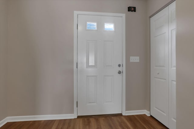 5512 Old Coble St, Canal Winchester, OH 43110 - entryway with dark wood-style flooring