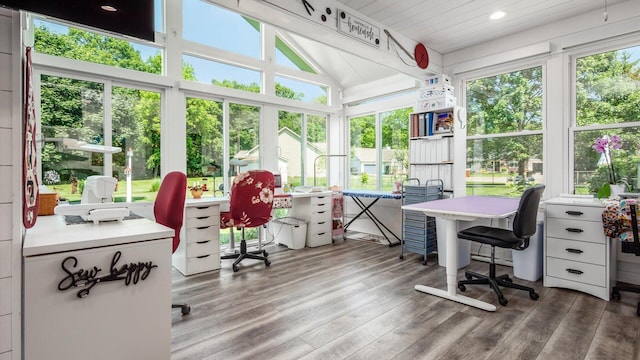 405 Meadowland Dr, Newark, OH 43055 - home office featuring wood finished floors, recessed lighting, and lofted ceiling