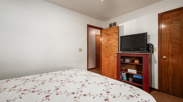 405 Meadowland Dr, Newark, OH 43055 - bedroom with carpet flooring and baseboards