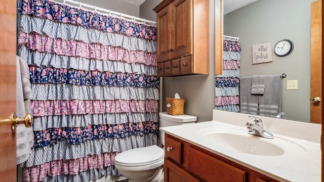 405 Meadowland Dr, Newark, OH 43055 - bathroom with vanity and curtained shower
