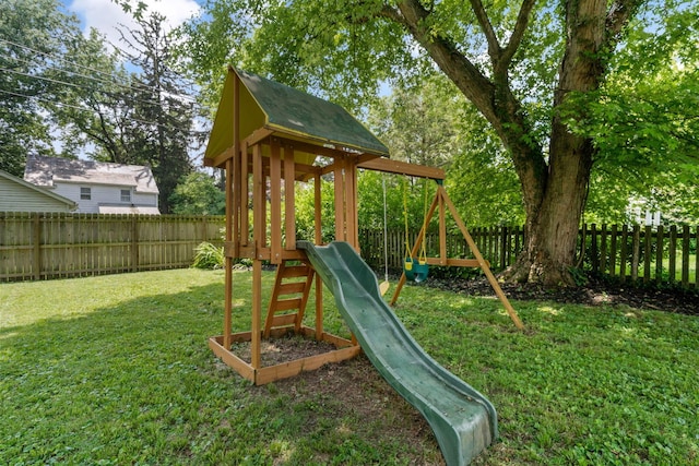 67 Aldrich Rd, Columbus, OH 43214 - view of play area with a fenced backyard